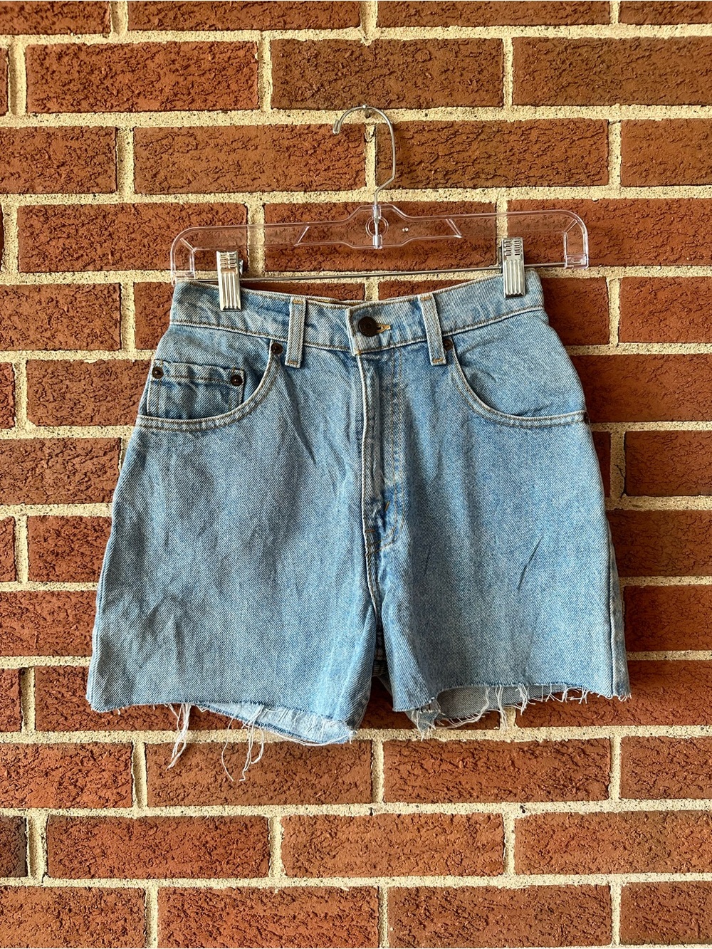 Levi's Women's High Rise Cut-Off Denim Shorts Blue Raw Hem Size 0 Waist 24 in
